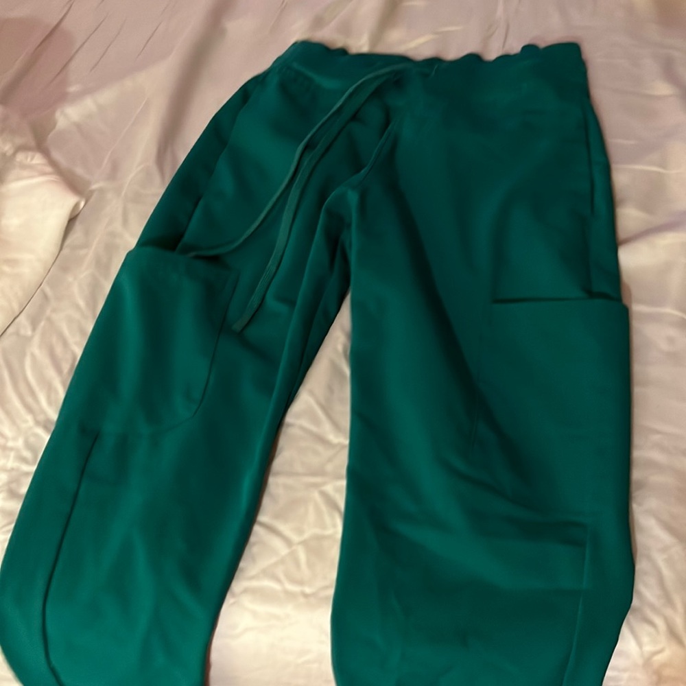 Mandala Scrubs High-Waisted Hunter Green Joggers